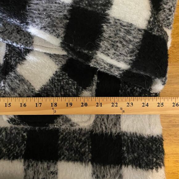 Fantastic Fawn Women’s Oversized Long Plaid Coat Shacket Size Large Checkered - Picture 13 of 13